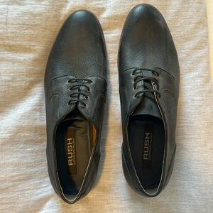 Rush Gordon leather black dress shoes, size 9